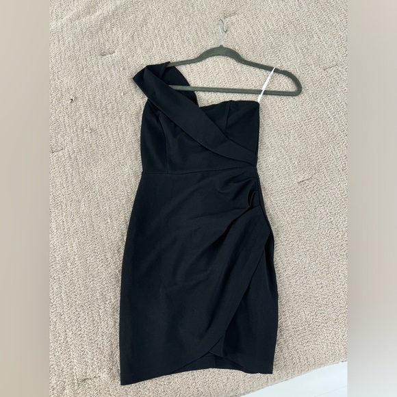 LULUS MYSTERIOUS MUSE ONE SHOULDER OFF THE SHOULDER TULIP MINI DRESS - Picture 4 of 7